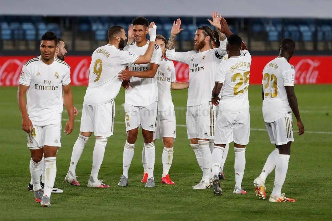 太阳崛起西部杀入季后赛，杜兰特交易成超级赢家！