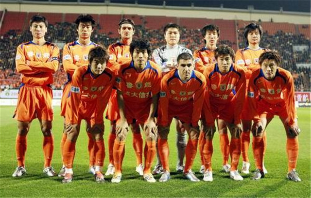 世体：马竞想签下一名左后卫，正在关注药厂的格里马尔多