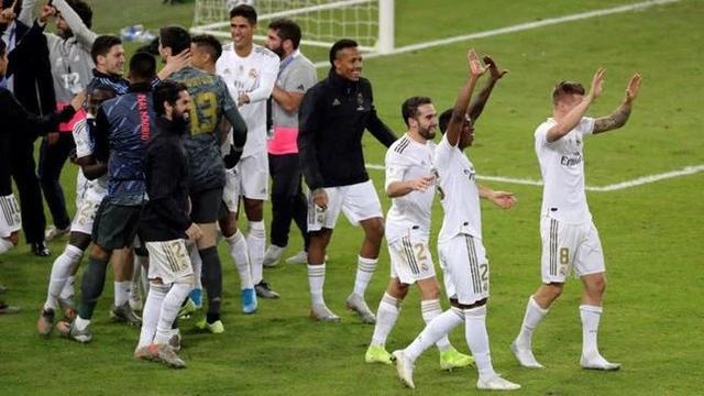 胜深圳更衣室！全员兴奋氛围极佳