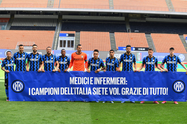 LOL：前LPL解说公开发文跳锤Uzi，疑似和德州假赛有关，RNG老板自曝