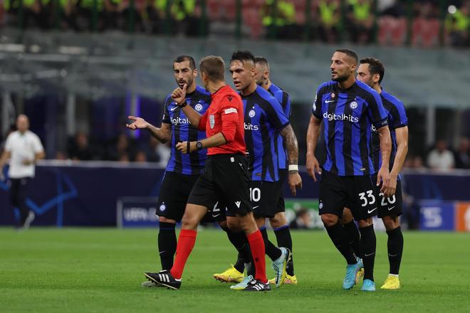 中超-刘祝润进球 大连英博主场两球完胜山东泰山